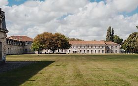 Hôtel Mercure Rochefort La Corderie Royale  4*